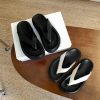 2024-summer-new-casual-solid-color-round-toe-thick-sole-flip-flops-womens-slippers_1