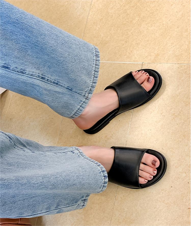 2024-summer-new-comfortable-versatile-flat-roman-style-one-band-slippers-for-women-outdoor-new-flat-sandals-slippers_1